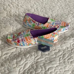 Toms Alpargata multi unity love wins pride rainbow LGBTQ+ size 8 NWT